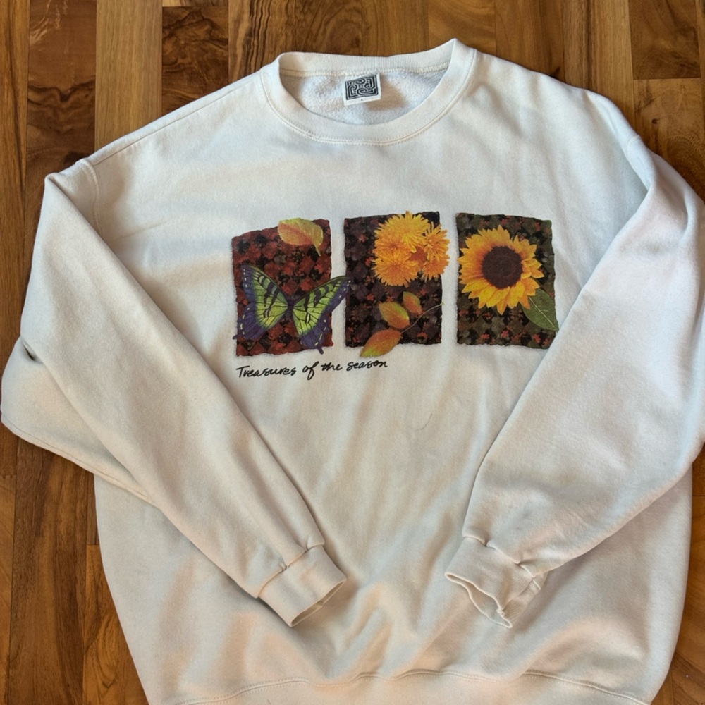Treasures of the season, fall sweater